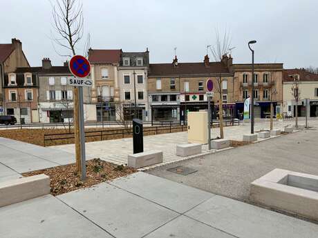 Borne de recharge pour véhicules électriques