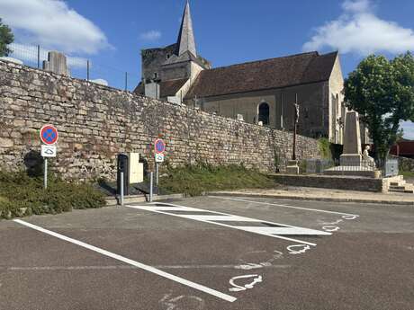Borne de recharge pour véhicules électriques
