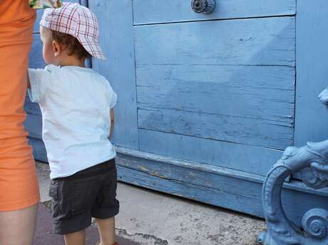 Activités Familles " De porte en porte"