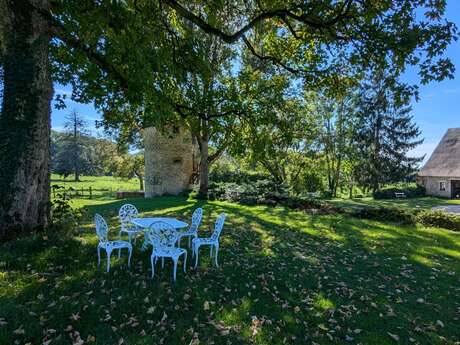 Gîtes du Marquis et de la Marquise- Château de Coraboeuf