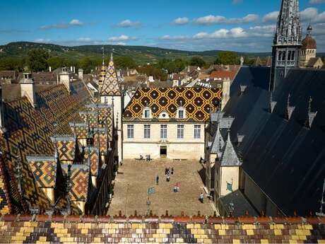 Hôtel-Dieu - Hospices de Beaune
Programmation 2025 - HUMANITÉ
Patrimoine vivant