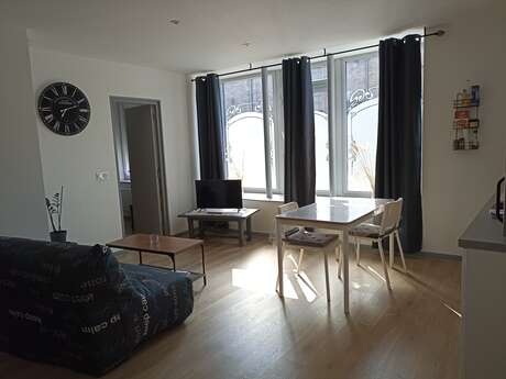 Location "Au Café du Réveil" - Loïc Grosjean