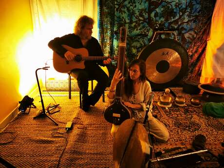 Soirée musicale avec à l'écoute du silence et Leïla Taïga