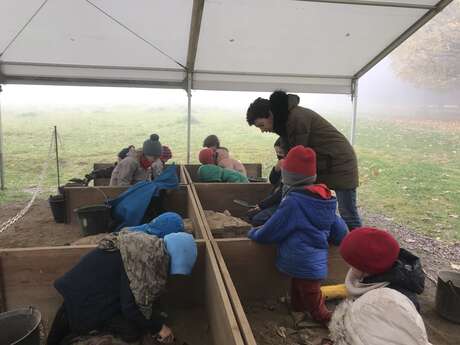 Atelier d'archéologie à Bibracte pour enfants de 6 à 12 ans