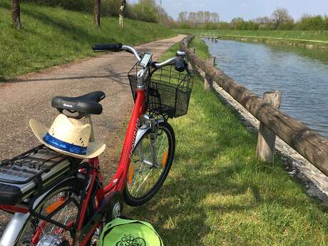 Location de vélos VAE et musculaires - Office de tourisme