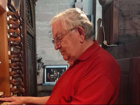 Les 50 ans  de la nomination de Michel Tissier, organiste titulaire à Beaune, fêté lors des concerts d'orgue de  juillet à Notre-Dame.