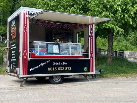 Food-truck Chicken family food
