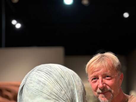 Interview animée avec le sculpteur Paul Day