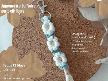 Atelier Macramé le porte clé fleur