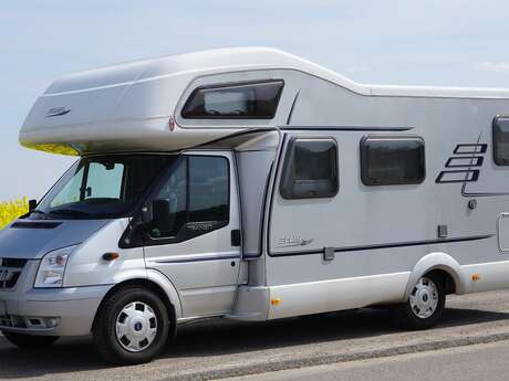 Aire d'accueil pour Camping-Car