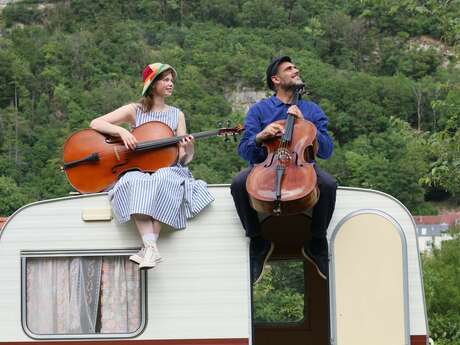 Spectacle de violoncelles et voix à Frasne-le-Château