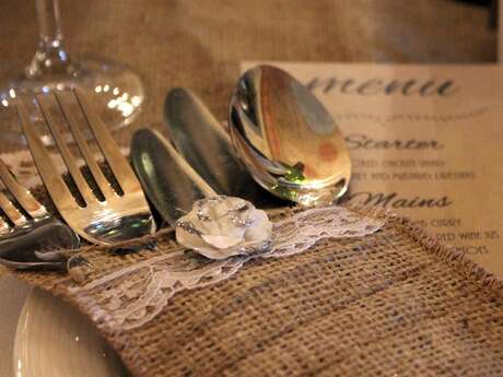 Atelier couture : étui à couverts