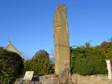 Menhir dit la "Pierre-aux-Fées"