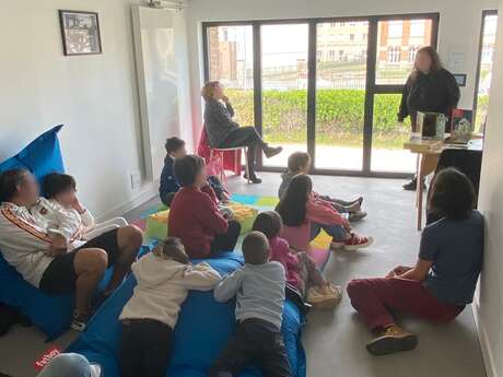 Histoire en folie à AuxR_Factory