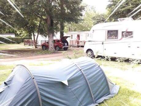 Le Parc du Château - Camping Municipal