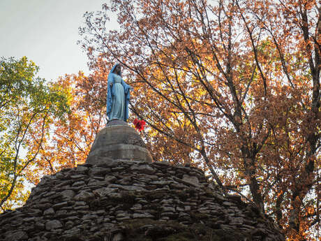 Madone de Dampvalley-lès-Colombe / Cairn Géant