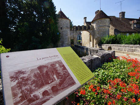 Abbaye - Forteresse de Saint Jean aux Bois