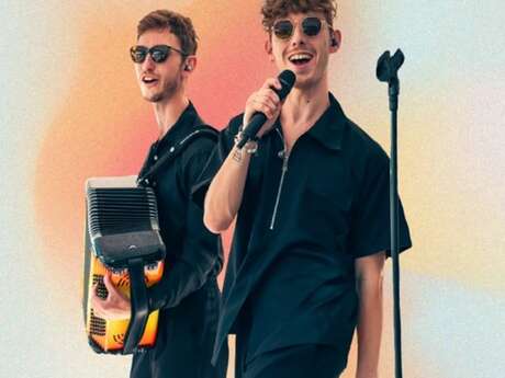 Scène d'Été au Centre Bourg : Alexis et Lucas PASSION