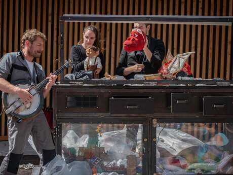 Spectacle "Baha, le chevalier à l'histoire inconnue" par la compagnie des Invisibles