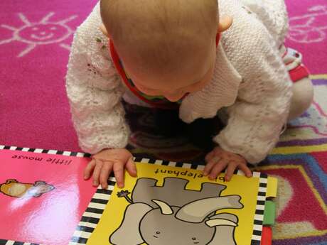 Atelier : Collectage : comptines, berceuses et jeux de doigts