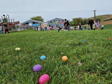Grande chasse aux oeufs à la ferme Beun