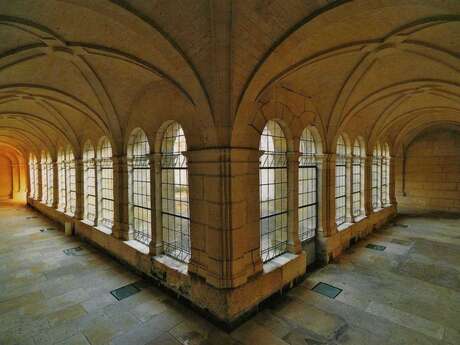Cloître de l'ancien Hôtel-Dieu