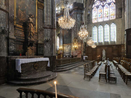 Visite guidée I L'église Saint-Jacques : église gothique et décor royal
