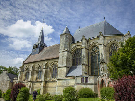 Église de Folleville classée à l'UNESCO au titre des chemins de St Jacques de Compostelle