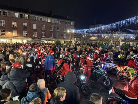 Défilé Pères Noël Motards Abbevillois