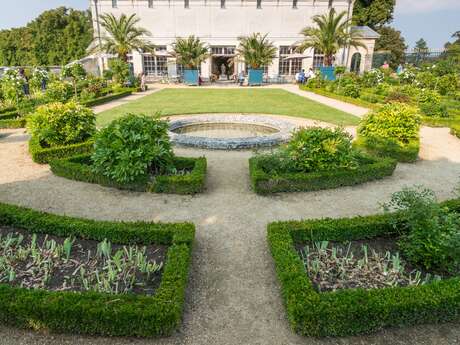 Jardin des Roses du Château de Compiègne