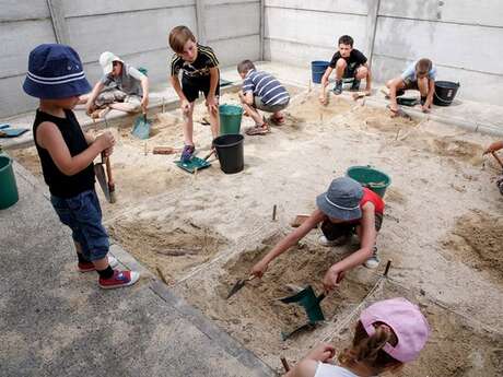 8-12 ans :  Dans la peau d'un archéologue chantier de fouille