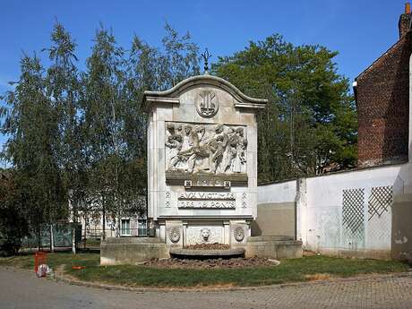 Monument aux Victimes de l'Explosion de la Poudrière des 18 Ponts