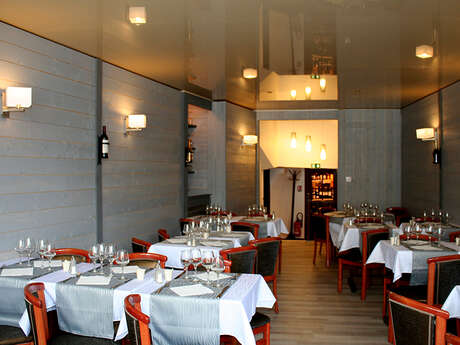 Les Chenizelles by Le Gaulois