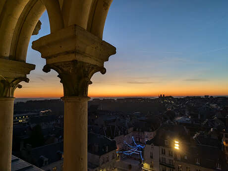 Montée tour en soirée dans la cathédrale de Laon !