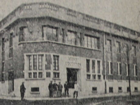 Un bâtiment, mille histoires
