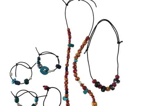 Atelier adulte - Fabrication d'un collier de perles à la mode mérovingienne