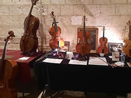 Festival International de Violoncelle - Essai d'instruments et cordes