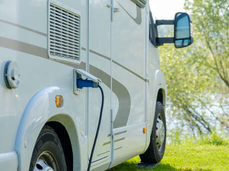 Aire de Camping-cars d'Avesnes au Mont