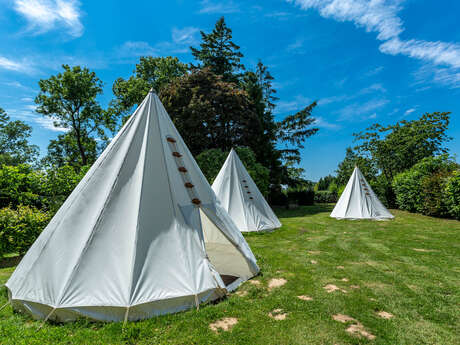 Tipis - A Petits Pas
