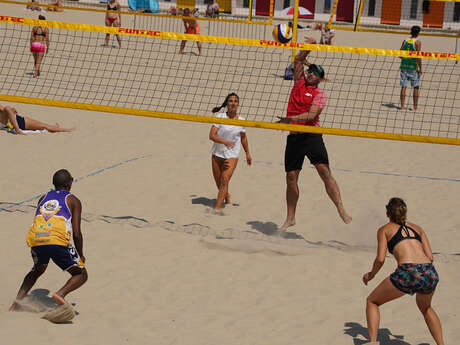 24ème  tournoi de volley-ball de plage « 1 gars, 1 fille »