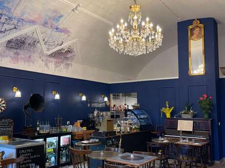 Cargo café & Food