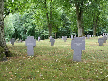 Cimetière militaire allemand de Veslud