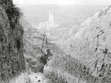 Visite guidée de l'exposition silence après l'impact. photographier les ruines de guerre