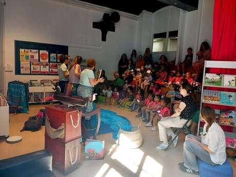 Eveil musical : Chansons, comptines et jeux de doigts