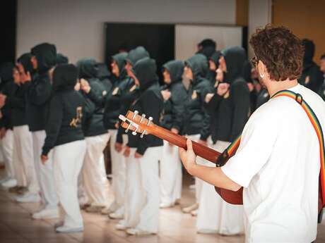 Spectacle théâtre "drôles de stars" - cie drôles d'idées