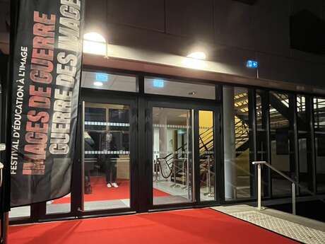 Soirée d'ouverture du festival images de guerre. guerre des images