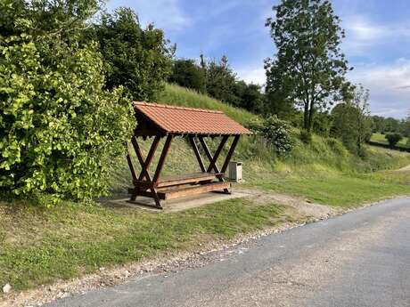 Table de pique-nique Saint-Michel sous-bois