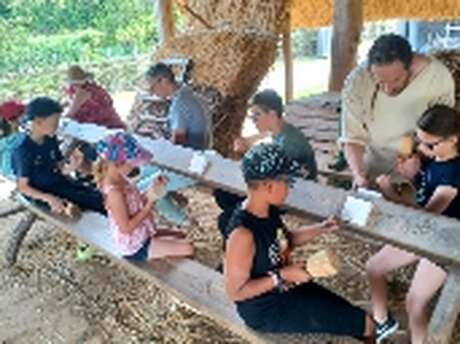 Arkéos - Atelier vacances enfant - Taille de pierre