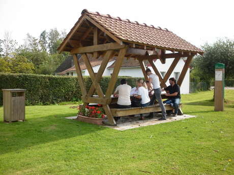 Table de pique-nique d'Enquin sur baillons