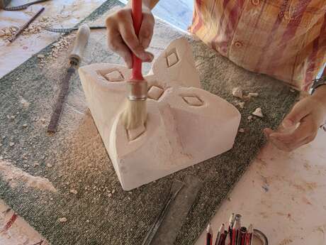 Ateliers explorateurs : L'art des tailleurs de pierre (8-12 ans)